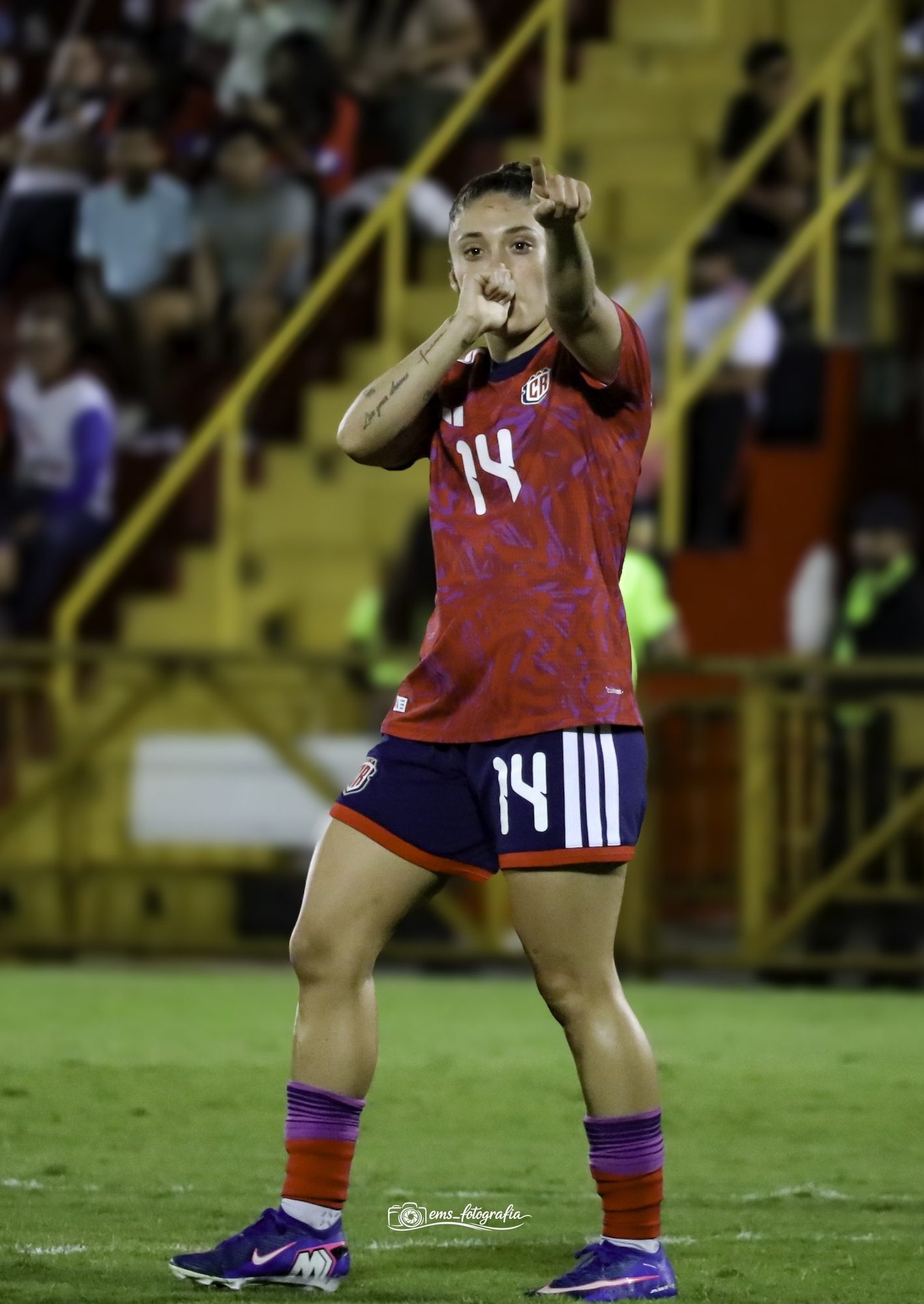 Emmanuel Mora Salazar, fotógrafo deportivo y de eventos